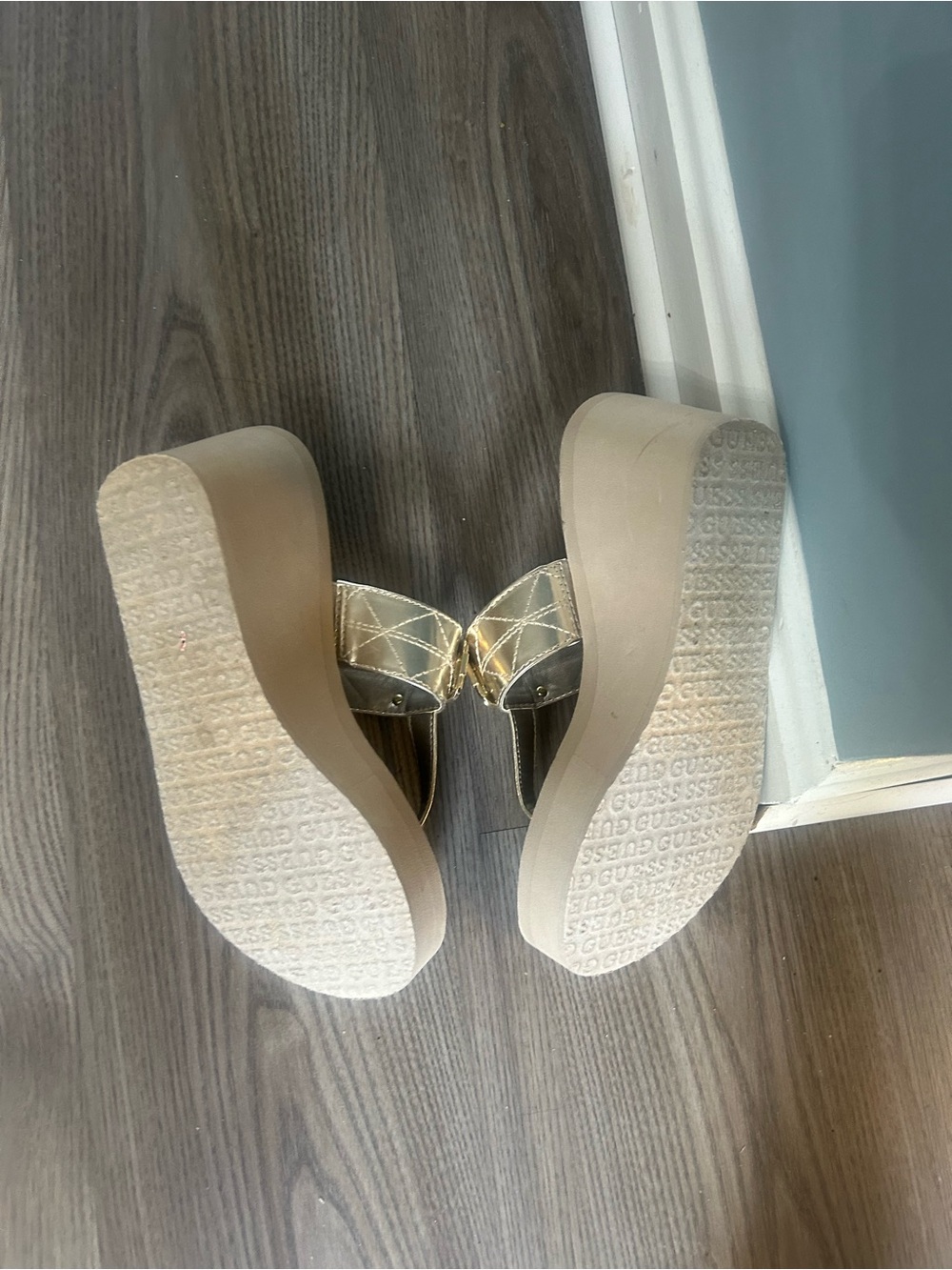 GUESS Metallic Gold Thong Sandals with Logo Accent - Picture 5 of 5